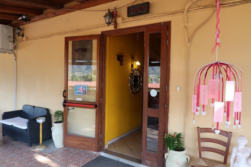S'Arriali Ranch Guest House Iglesias Exterior photo
