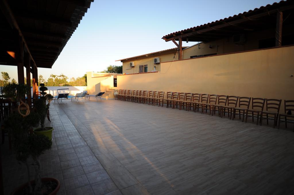 S'Arriali Ranch Guest House Iglesias Exterior photo